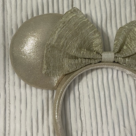Disney Parks Minnie Mouse Almond Pearl Gold Ear Headband - Picture 3 of 3